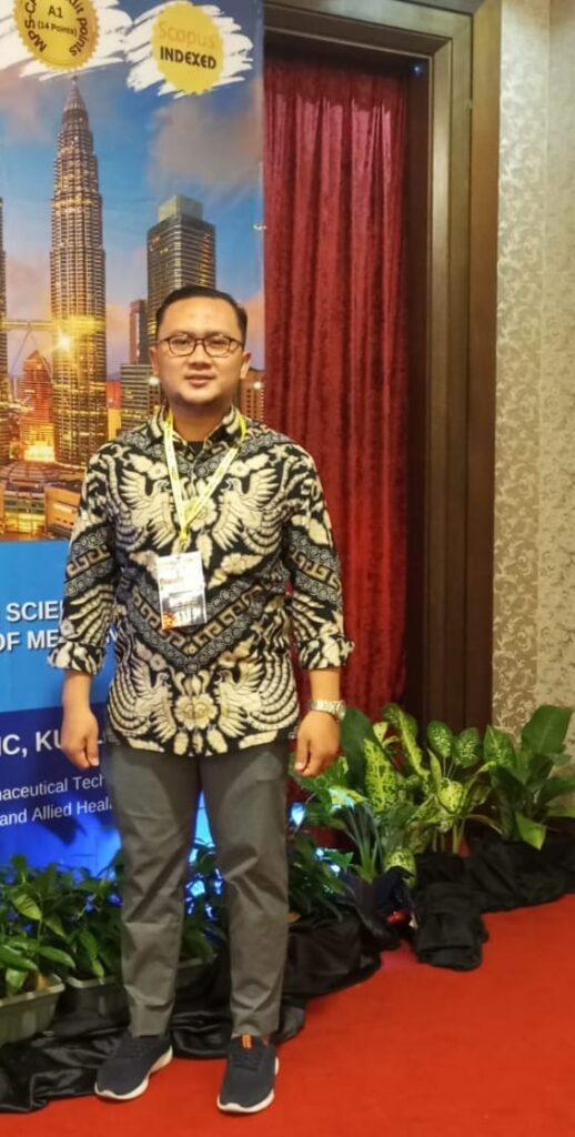 Kolaborasi Penelitian Program Studi Ilmu Lingkungan dan Program Studi Farmasi STIKES Bhakti Husada Mulia Madiun Pada International Conference of Pharmacy and Health Environment Sciences (4ICPHES) 2023