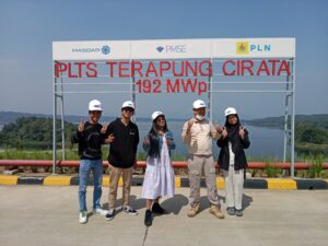Field Study PLTS Terapung Cirata oleh Perwakilan Mahasiswa Prodi Ilmu Lingkungan