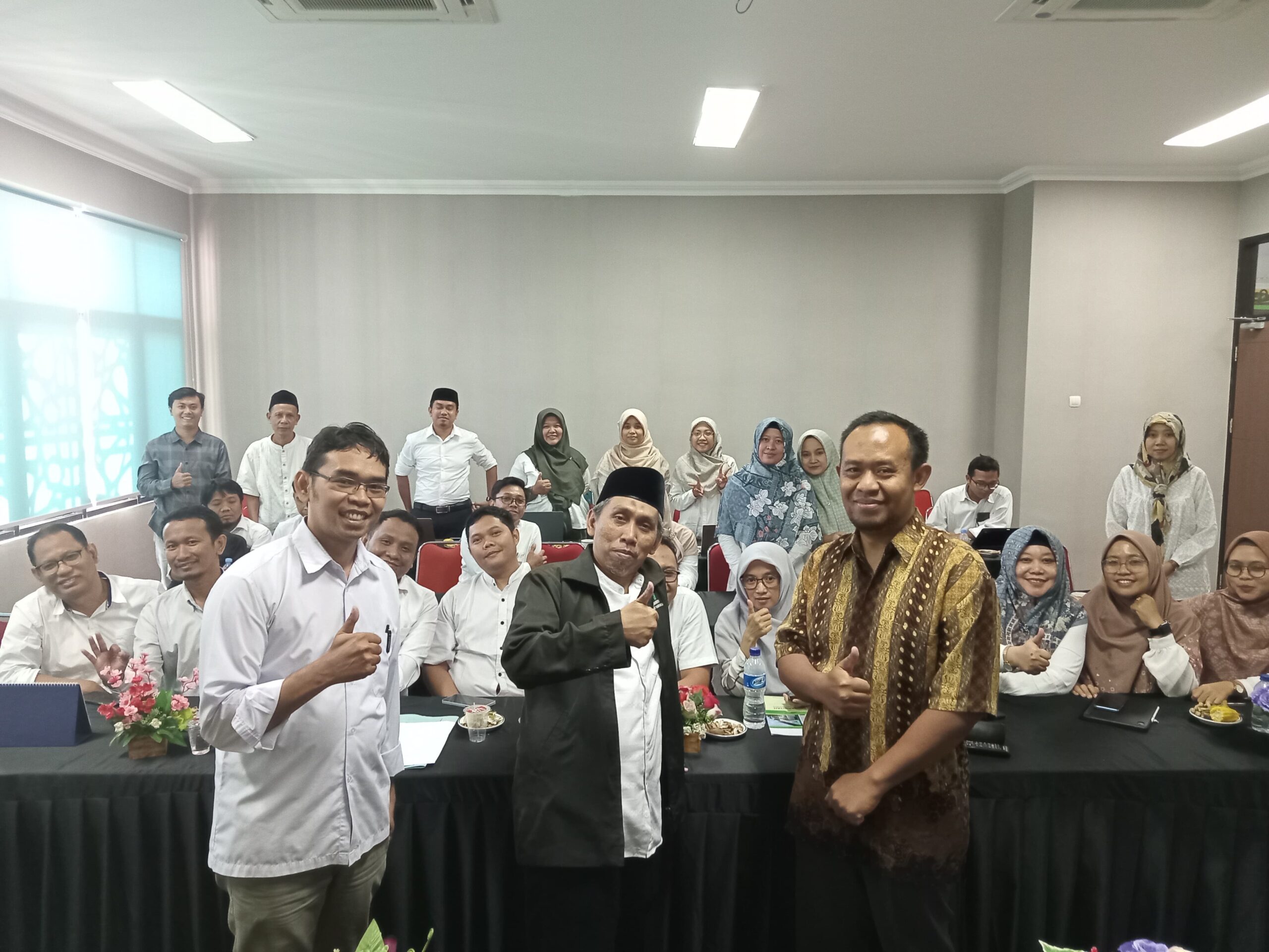 Kegiatan International Guest Lecture: Manajemen Pengelolaan Institusi menuju Glokalisasi bersama Khalifa University