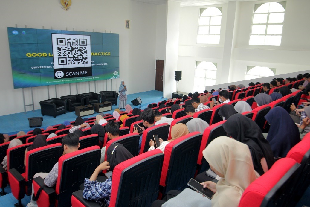 Pelatihan Good Laboratory Practices (GLP) di Jurusan Sains dan Teknologi UIN Raden Mas Said Surakarta